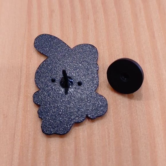 🆕 Sanrio My Melody Riding Hood Enamel Pin Brooch - Picture 6 of 8